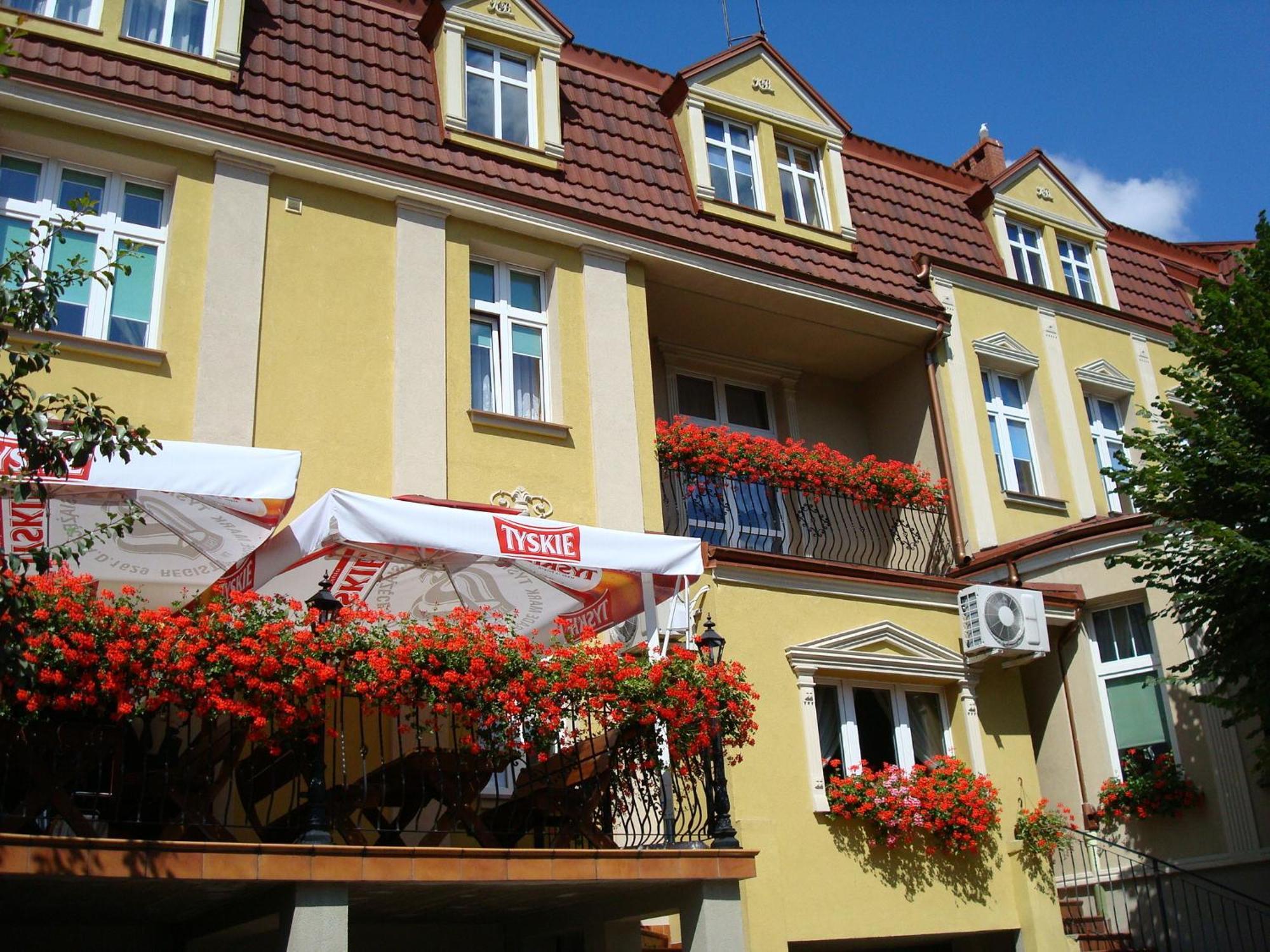 Hotel Atena Słupsk Kültér fotó